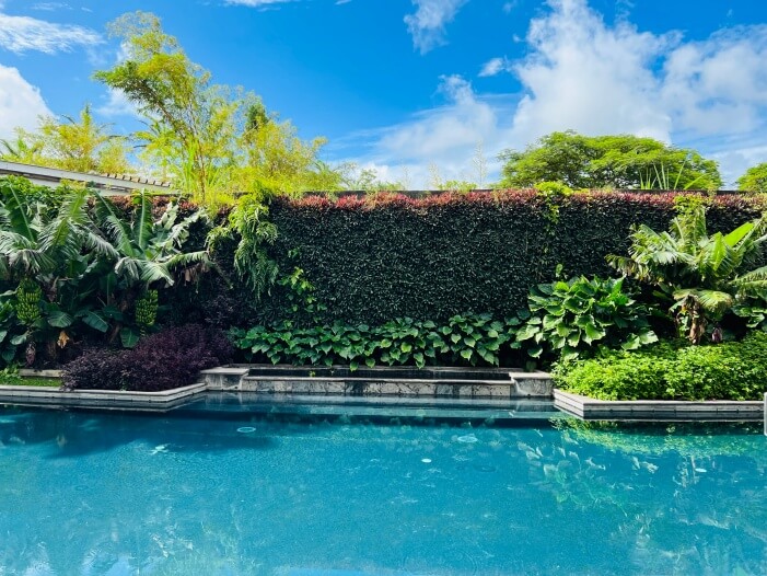 Poolbereich im Holiday Inn Mauritius